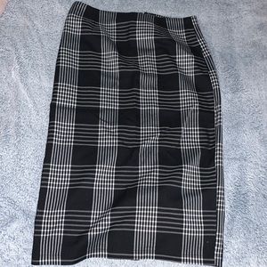 Long pencil skirt